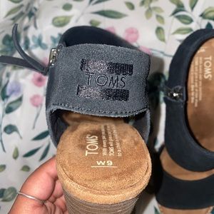 Majorca leather Toms 😍 Brand new condition!